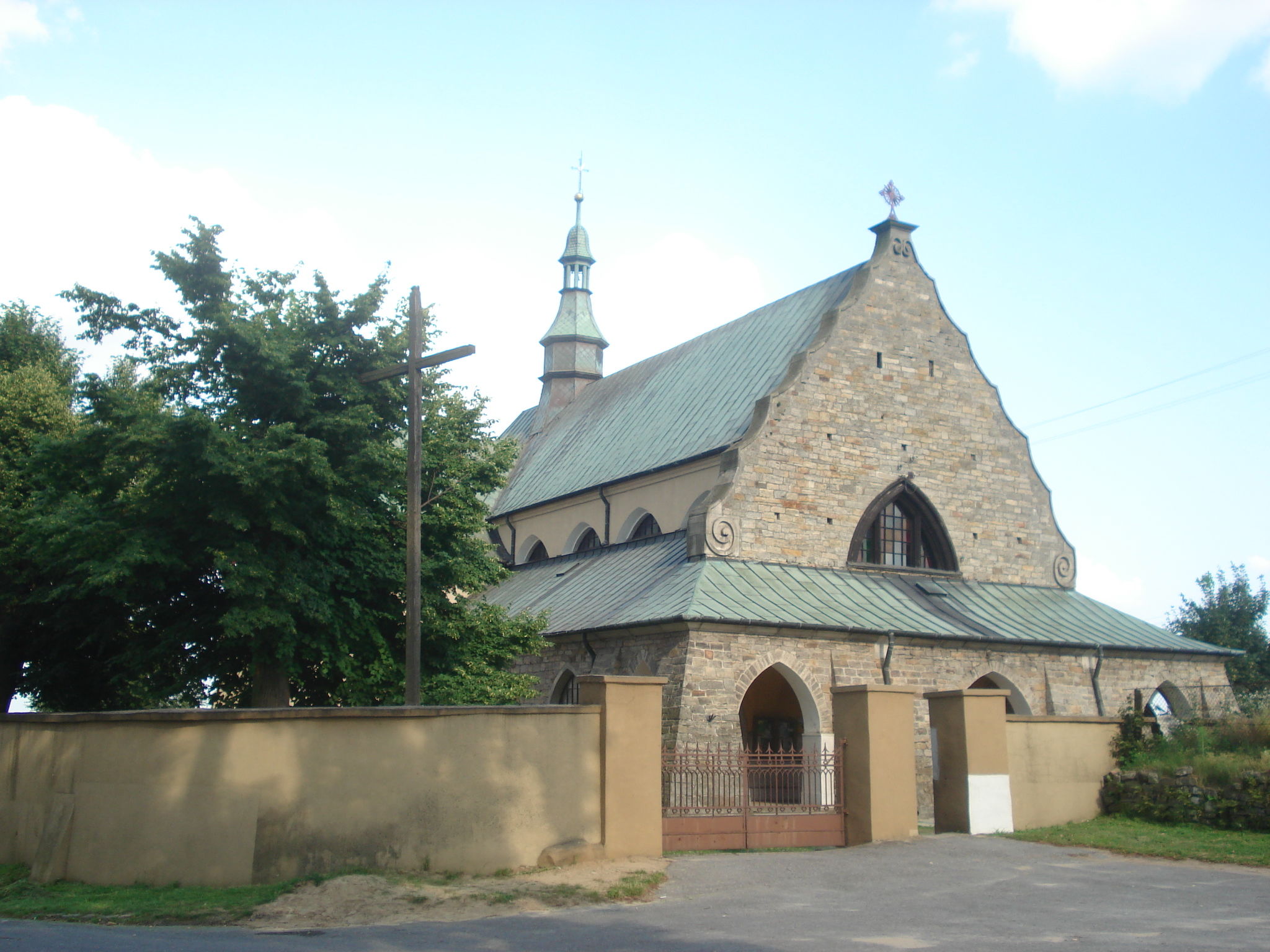 Parafia p.w. Swietego Stanislawa Biskupa i Meczennika w Chlewiskach